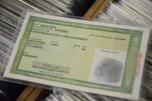 Saiba tudo sobre a nova carteira de identidade produzida no PR